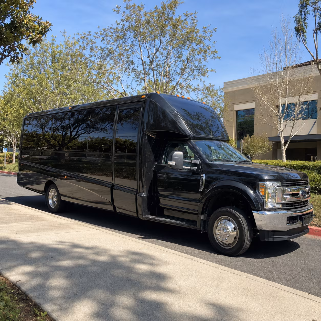 18 Passenger Party Bus Exterior