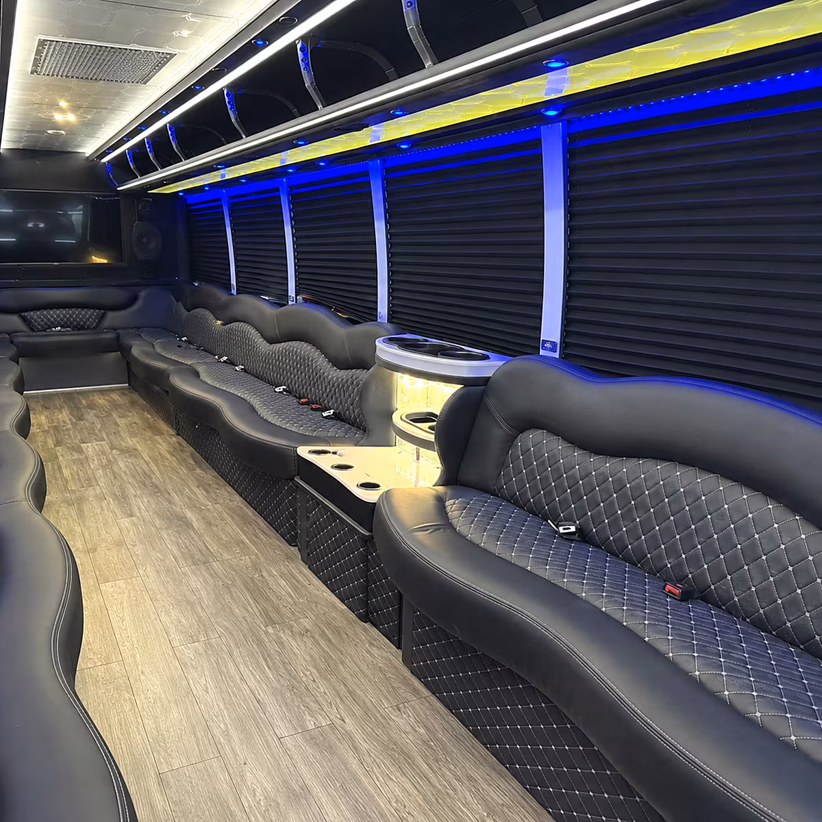 Lincoln Birthday, Sweet 16, & Quinceañera Transportation party bus interior