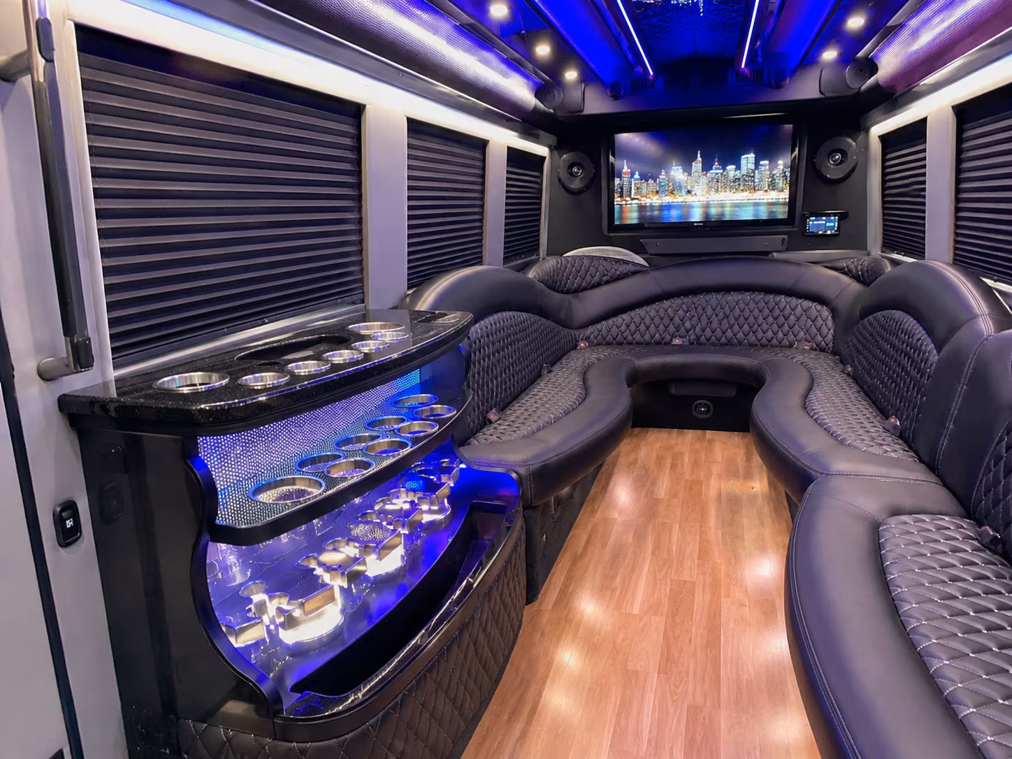 Lincoln Homecoming & Prom Party Bus Rentals