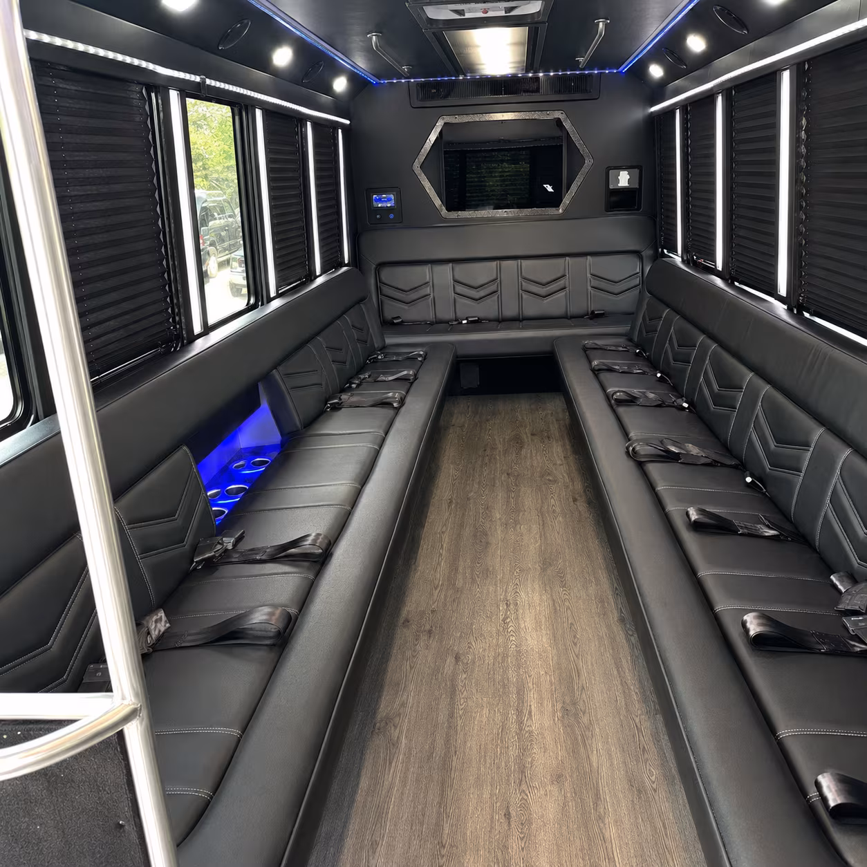 Lincoln Prom & Homecoming Transportation party bus exterior