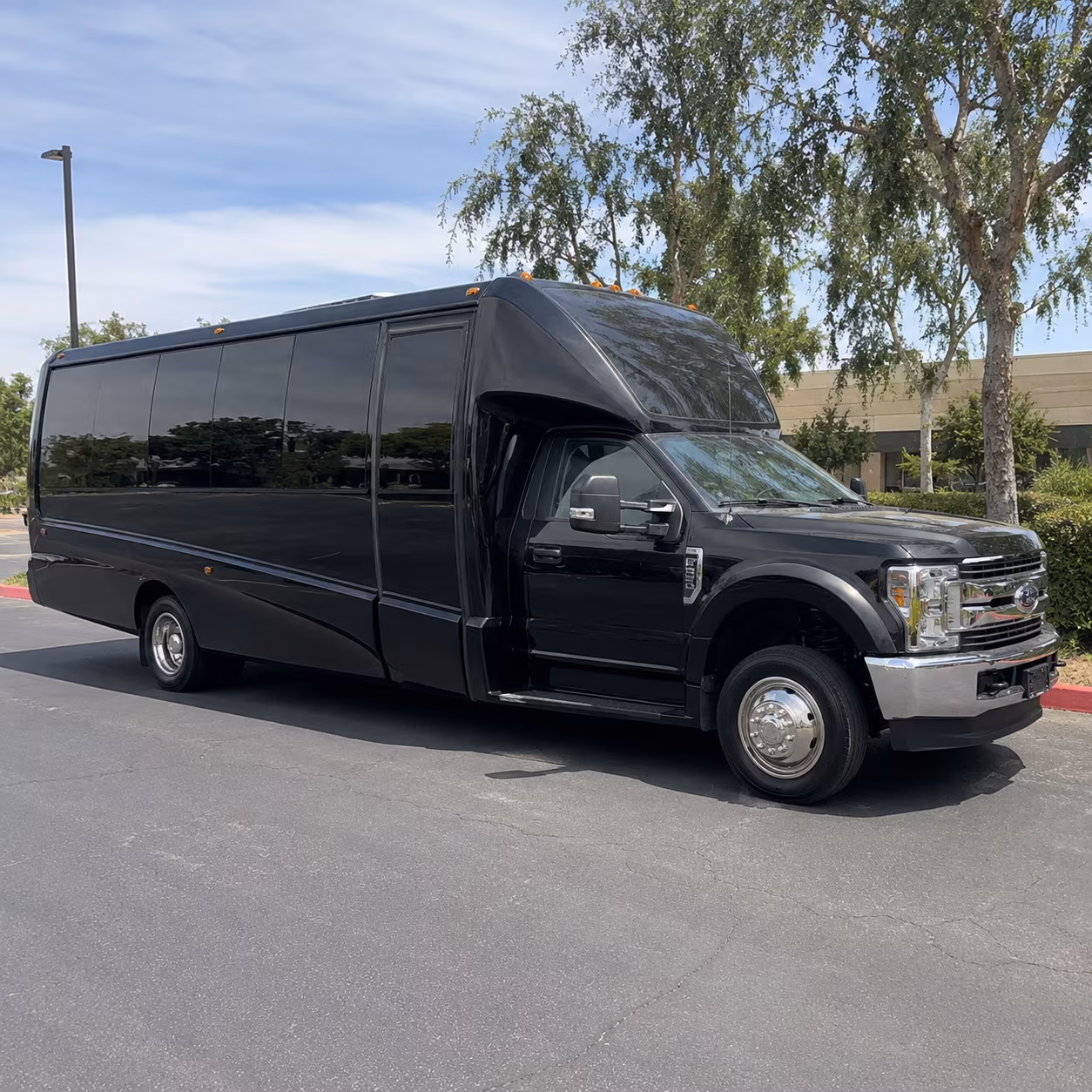 Lincoln Prom & Homecoming Transportation party bus exterior