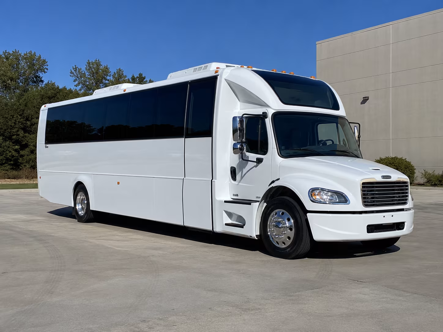 Lincoln Sporting Event Transportation party bus exterior